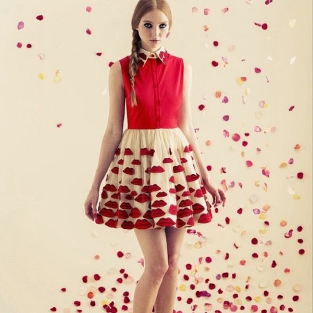 Alice + Olivia red lips dress size 2